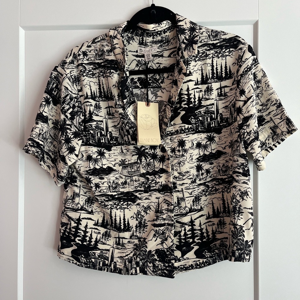 Patterned crop shirt